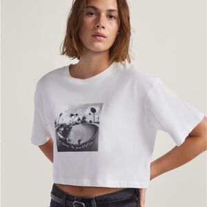 Vans Rhythm Relaxed Crop T-Shirt in white Medium
